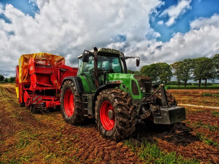 Tractor leasing