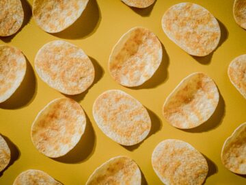 brown and white round cookies