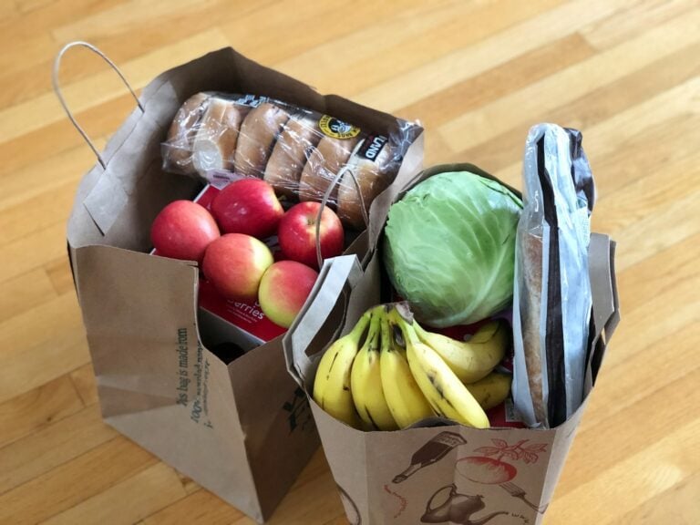fruits banane pomme en livarison