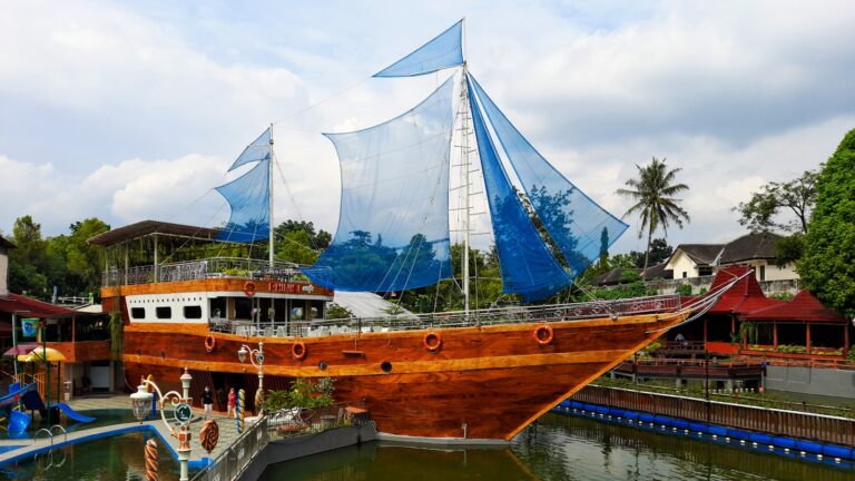a boat docked at a pier