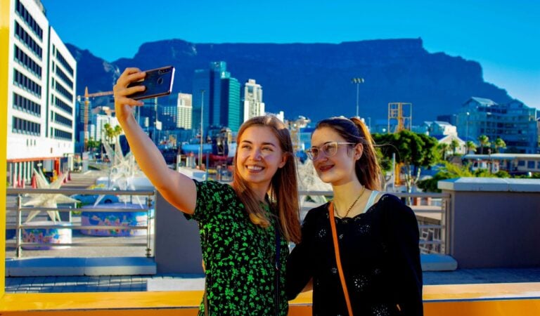 Tech Transforms Tourism: The New Job Wave